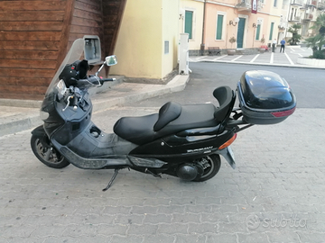 Suzuki Burgman 400