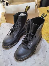 Dr. martens nuove n.41 blak noir 1460 pelle smooth