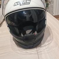 Casco Nolan, taglia L, colore bianco e nero. 