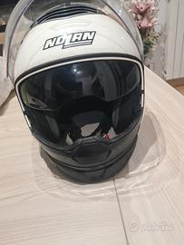 Casco Nolan, taglia L, colore bianco e nero. 