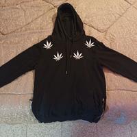 Felpa nera con cappuccio decorazione foglie di can