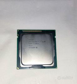 CPU Intel I7 2600k per Desktop.