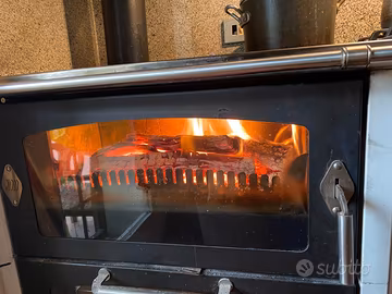De Manincor Domino 8 Maxi -stufa a legna con forno