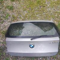 parafango dx e sx e cofano posteriore BMW serie 1