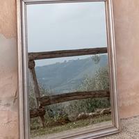 Grande specchiera da parete con cornice elegante