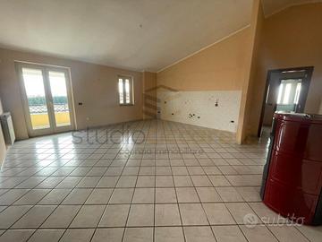 Appartamento 4 Vani In Condominio