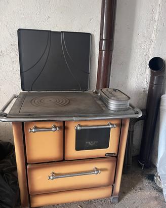 Stufa e cucina a legna