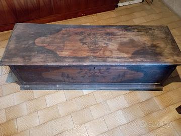 Cassapanca antica in legno