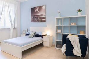 Stanza in appartamento di 126 m² a Milano