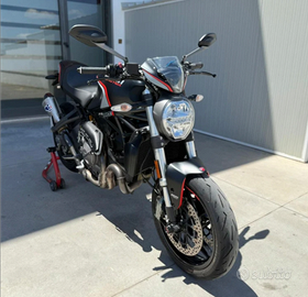 Ducati Monster 821 Stealth