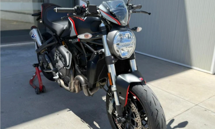 Ducati Monster 821 Stealth