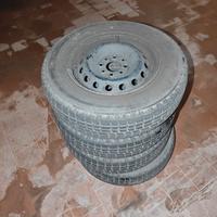 Cerchi e gomme Fiat attacco 4 x 98 155/80 R13