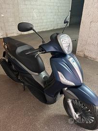 Beverly 300s