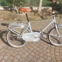 N.1 bicicletta graziella r.20 con luci led  