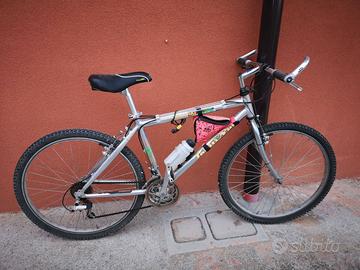 MOUNTAIN BIKE
