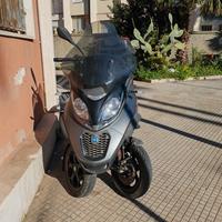 piaggio MP3 
