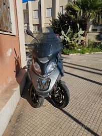 piaggio MP3 