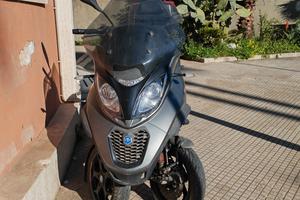 piaggio MP3 