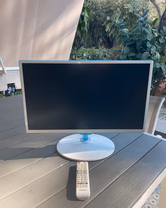 Monitor TV 24" Samsung Bianco (T24D391) NUOVO