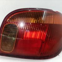 STOP FANALE POSTERIORE DESTRO TOYOTA Yaris Serie 8