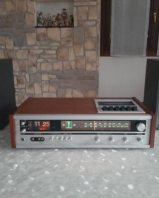 Radio vintage con casse 