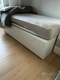 Letto contenitore con due cassetti salvaspazio
