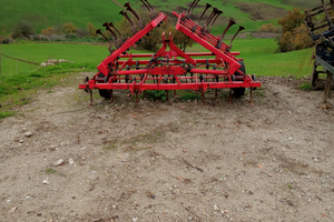 Macchine agricole vibrocultore