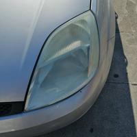 Proiettore sinistro FORD FIESTA del 2004