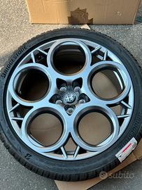 Set 4 Cerchi 20” Originali Alfa Romeo