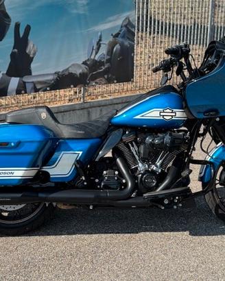 H-D ROAD GLIDE 117 FAST JONNIE