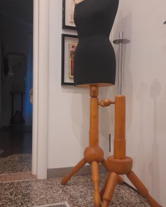 Manichino vintage base in legno