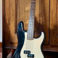 Fender Precision Bass - Made in Mexico