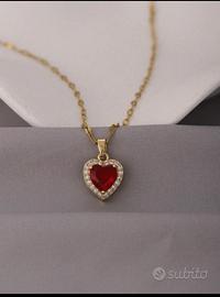 Collana con cuore rosso