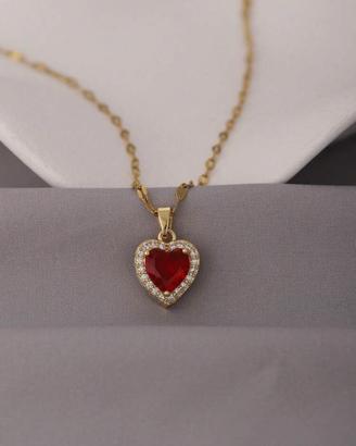 Collana con cuore rosso
