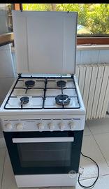 Cucina Electrolux (Piano a gas + Forno elettrico) 