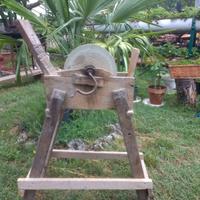 Mola da Acqua Manuale - Antica per Antiquariato