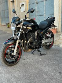 Suzuki Bandit 650 GSF depotenziata a libretto A2