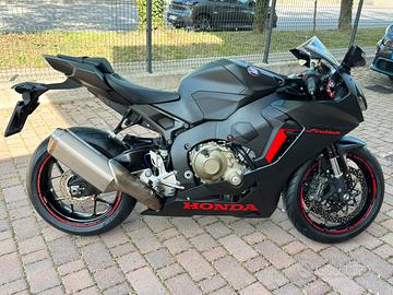 Honda cbr 1000 rr