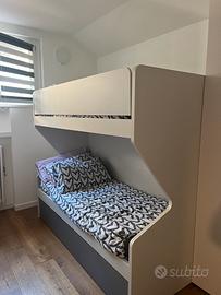 Letto a castello con terzo letto a cassettone