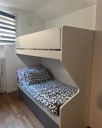 Letto a castello con terzo letto a cassettone