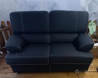 Divano pelle nero