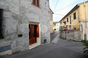2 LOCALI A VAIANO
