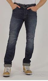 Jeans per moto con protezioni incluse
