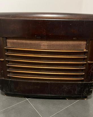Giradischi con radio Magnadyne