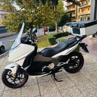 HONDA Integra 750 TUTTO INCLUSO ANCHE PASSAGGIO!