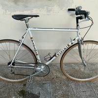 Bici da corsa vintage vicini