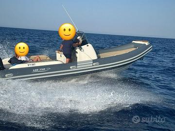 Gommone Nautica LED 750