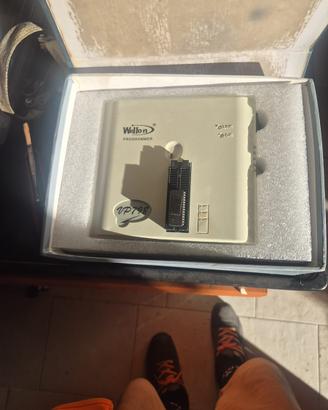 PROGRAMATORE UNIVERSALE