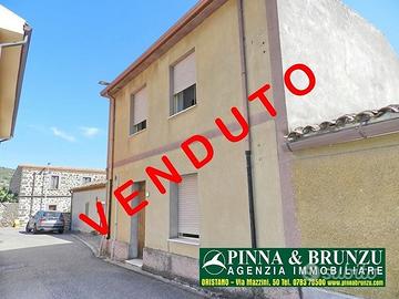 Bauladu - Casa Indipendente tipica del posto
