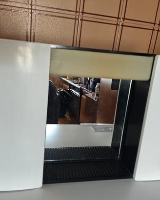 Armadietto vintage per il bagno